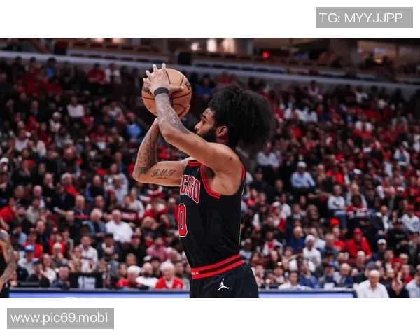 [2026年02月07日] 黄蜂与公牛紧急修改交易方案，科比-怀特体检问题令5换2交易缩水为4换2